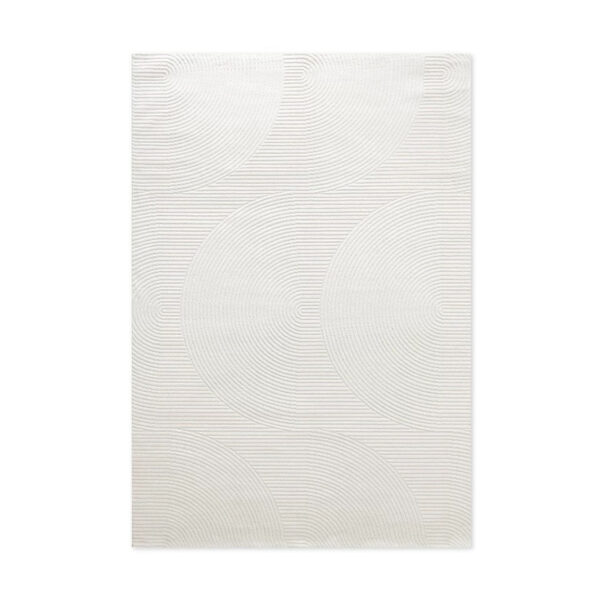 Eleganter cremefarbener Wollteppich mit erhabenen geometrischen Wellenmotiven, minimalistische Relief-Textur durch parallele geschwungene Linien.